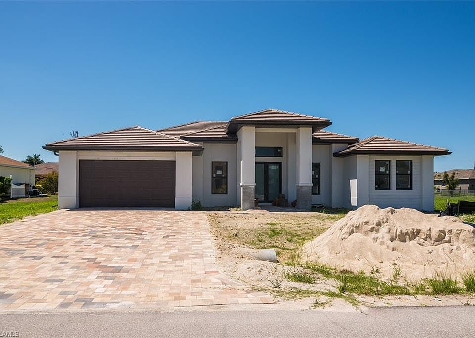 1st image of 2106 SW 25th Ter