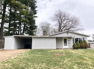 11120 Whitehall Manor Dr, Bridgeton, MO 63044