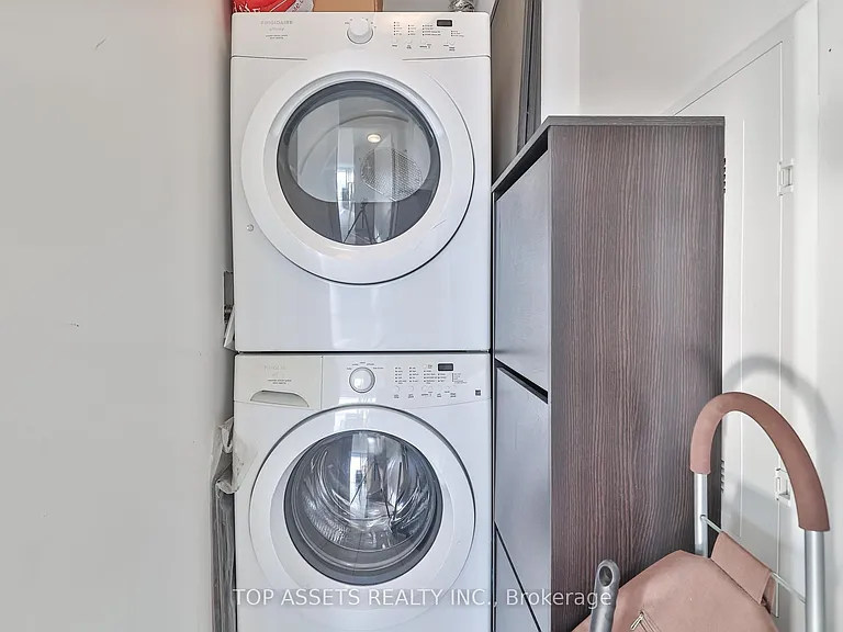 125 Peter St #602 — Photo 29