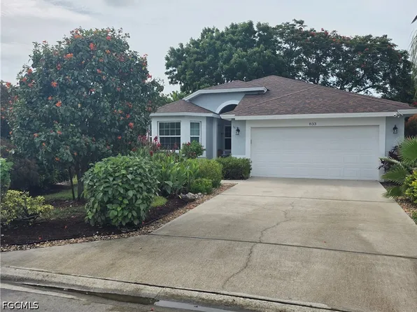 833 Mount Hood Ct, Naples, FL 34104