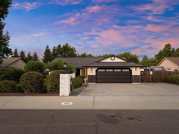 2nd image of 4575 Cerro Ln