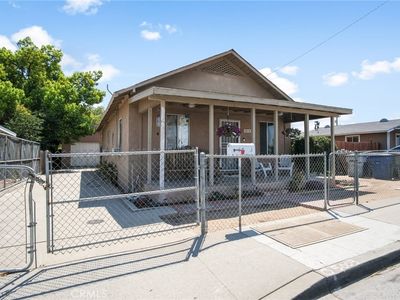 1013 S Cedar Ave, Fresno, CA, 93702