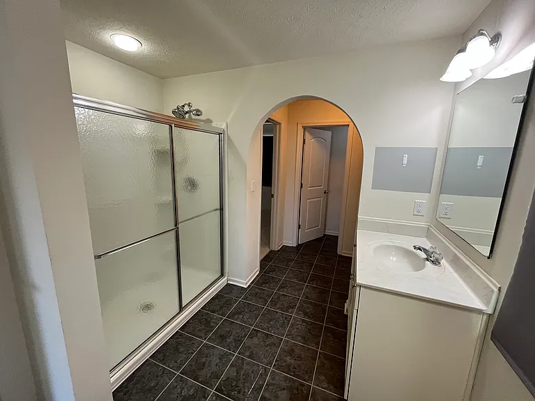 2045 Lakecrest Dr — Photo 19