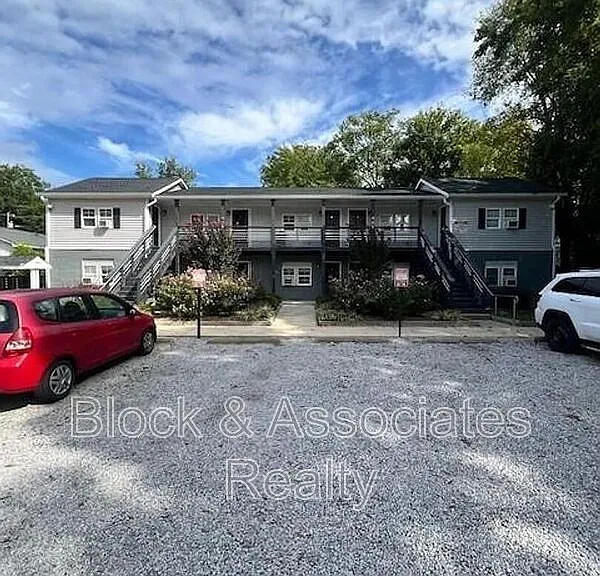 909 E Davie St #10 — Photo 1