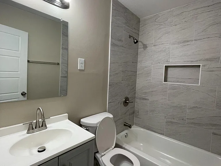 2733 Woodland Hills Cv — Photo 12