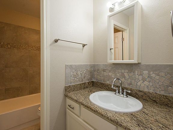 3rd image of 208 Briar Creek Dr