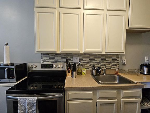 4th image of 1754 N Troy St APT 679