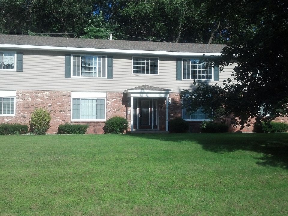 1st image of 98 Village Ct APT 1