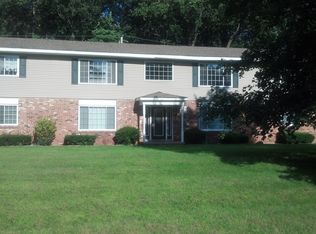 96 Village Ct APT 1, Ortonville, MI 48462