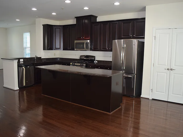 3224 Vogel Rd — Photo 15