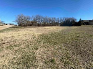 SE Powell St, Topeka, KS 66605