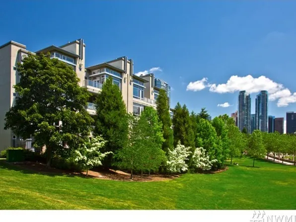 10015 NE 4th St APT 2001, Bellevue, WA 98004