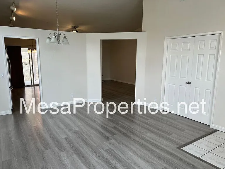 2816 W Fairview Dr — Photo 4