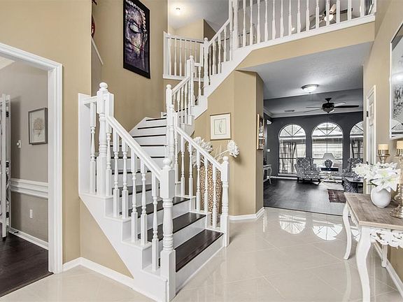 3rd image of 1822 Mountain Aspen Ln