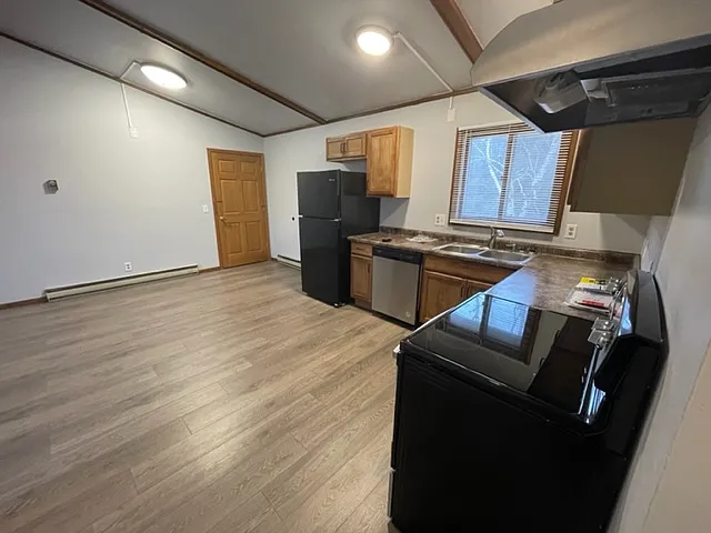 124 Cherry Ave #4 — Photo 4