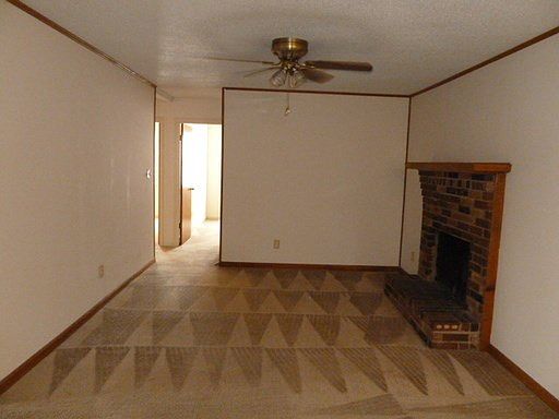 2nd image of 215 Oakridge Dr