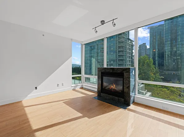 590 Nicola St #505, Vancouver, BC V6G 3J8