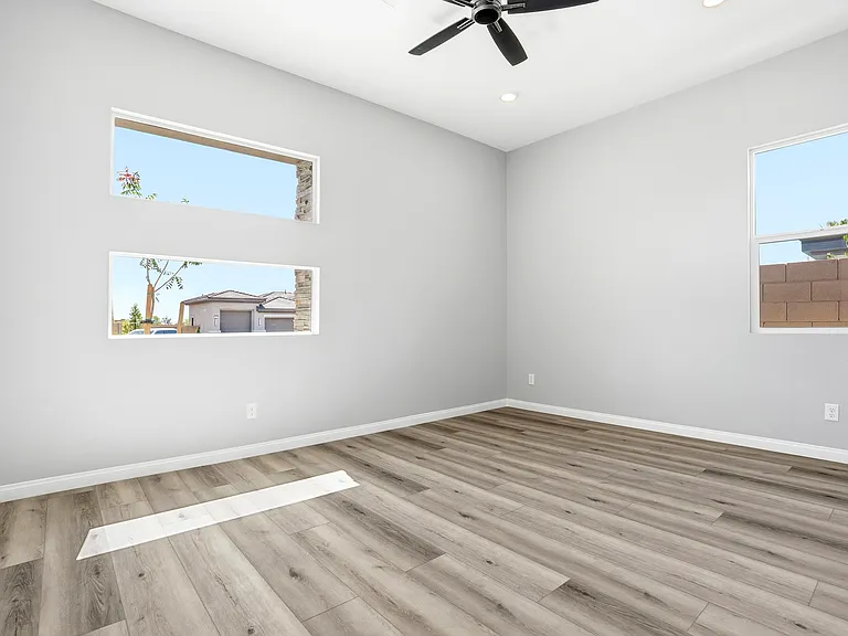 6323 Zephyr Ct — Photo 17