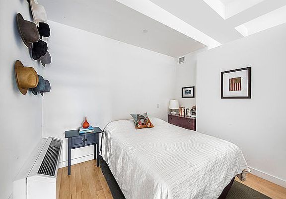 4th image of 15 Broad St APT 2322