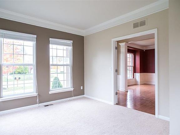 3rd image of 50182 Black Horse Ln #222