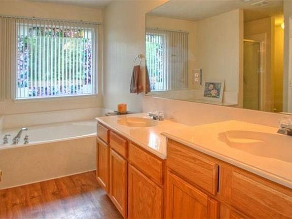 4th image of 322 Ponderosa Trl