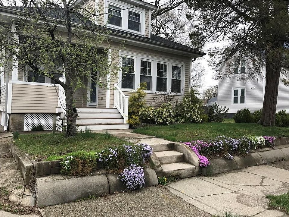 1st image of 323 Auburn St