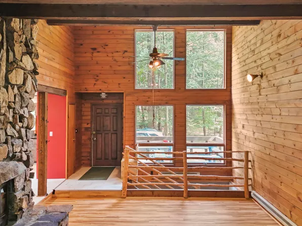 29 View St, Saranac Lake, NY 12983