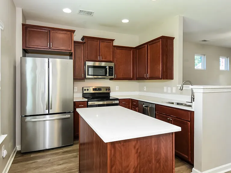 69 Howard Ave NW — Photo 9