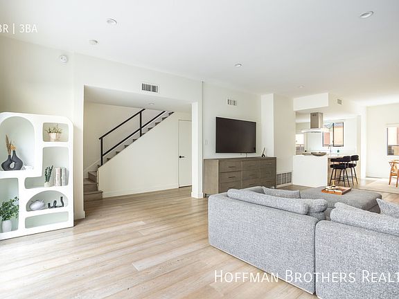 5th image of 1823 N Fuller Ave #3A