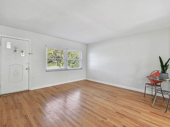5th image of 1621 N Park Ave