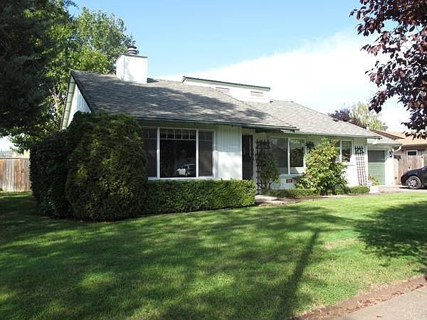 1st image of 365 Teakwood Dr