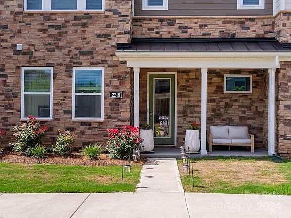 3rd image of 2318 Medley Dr