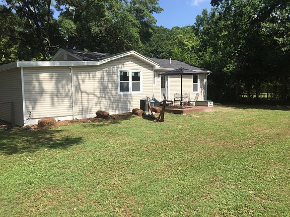 Large Fenced yard