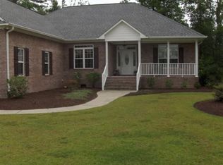 122 Arbon Ln, New Bern, NC 28562