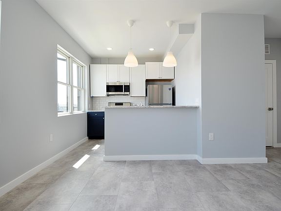 5th image of 82-84 E 31st St #205