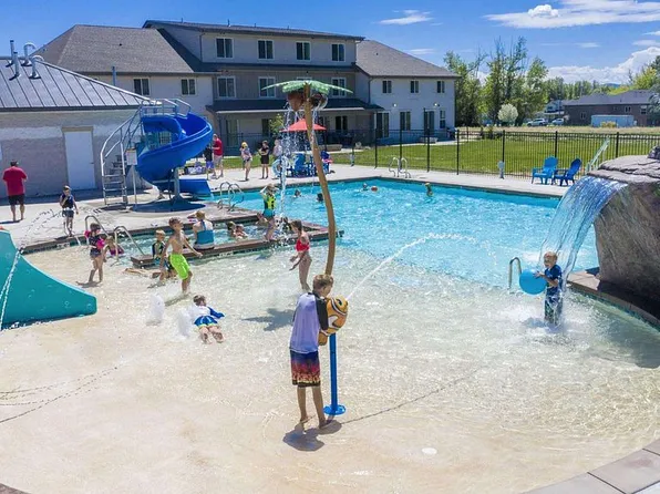 140 W 150 S Unit I-i32, Garden City, UT 84028