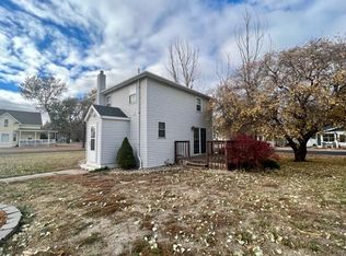 211 W 1st Ave, Mount Vernon, SD 57363