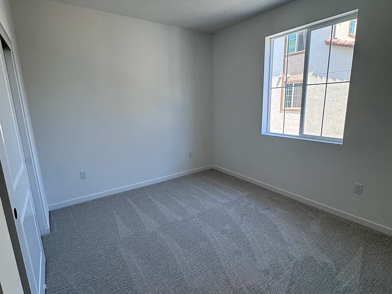 12837 Auburn Dr — Photo 31
