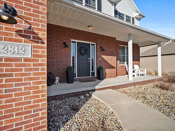 2nd image of 2812 Vrooman Ct