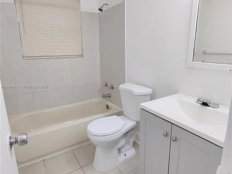1265 W 24th St #108 — Photo 16
