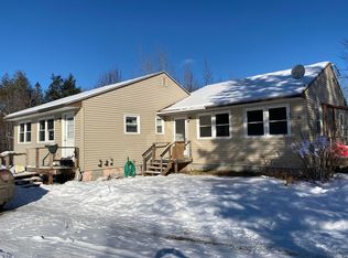 48 Palmer Rd, Newport, ME 04953