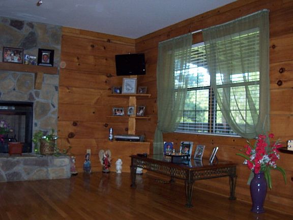 2nd image of 3105 Langley Dr