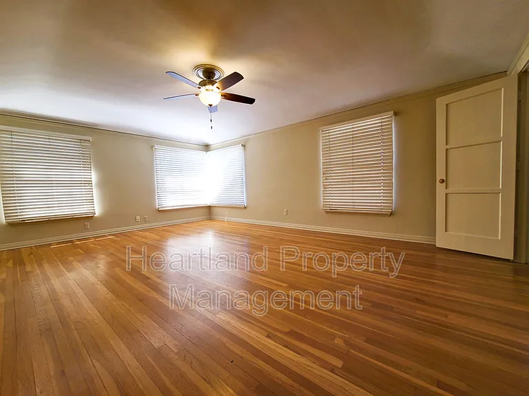3773 Wellborn St — Photo 11