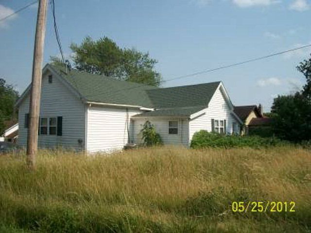 2nd image of 717 Garst St