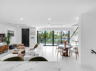 3228 NE 7th St, Pompano Beach, FL 33062