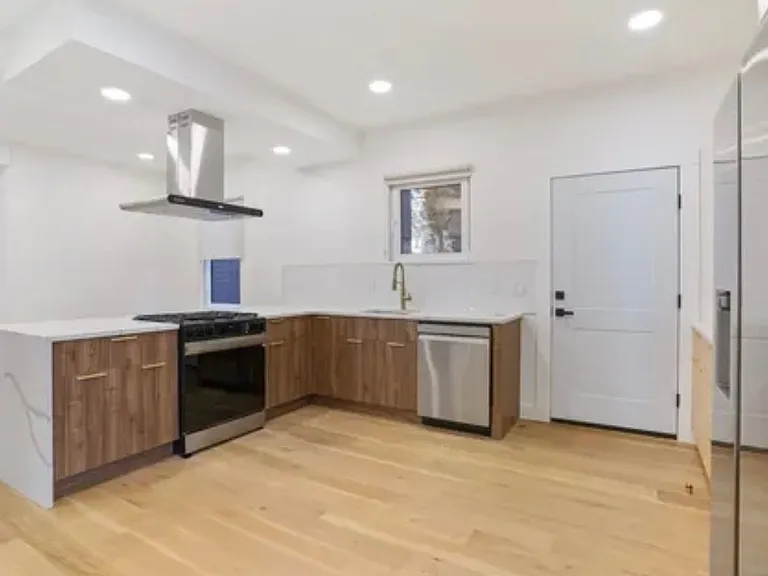 904 Quinnipiac Ave — Photo 22