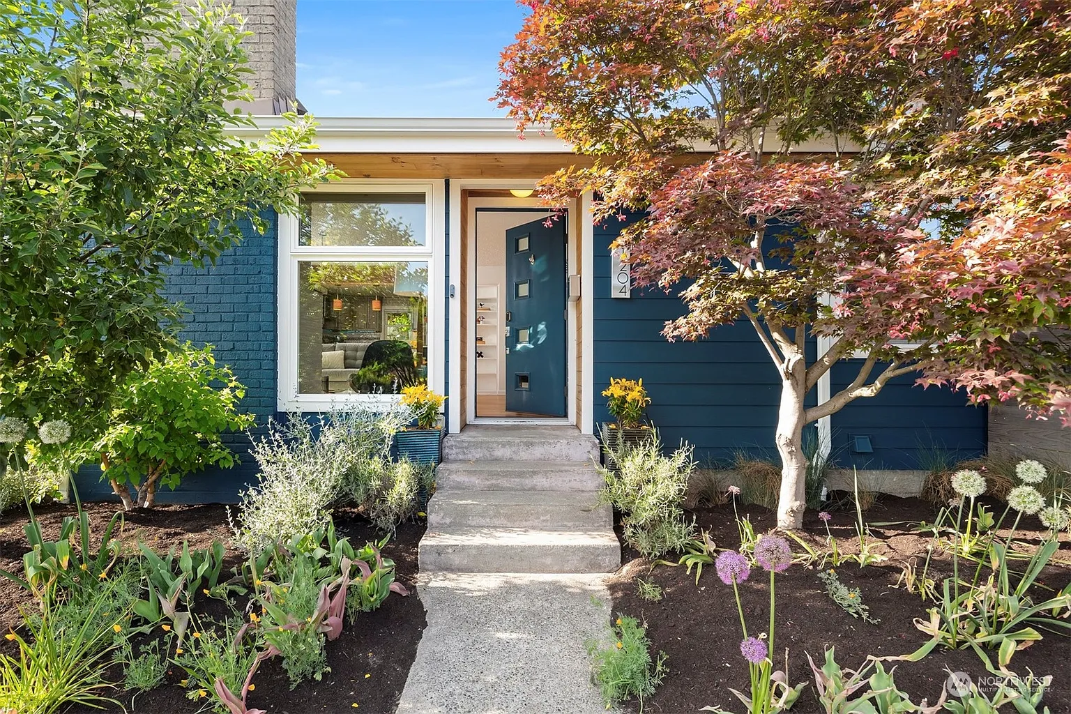 1204 S Angeline Street photo 1