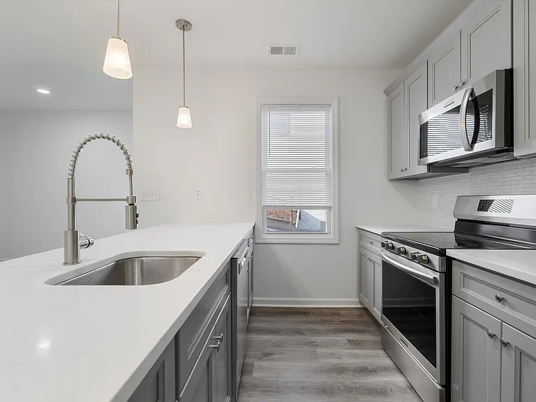 146 Nassau St #33 — Photo 10