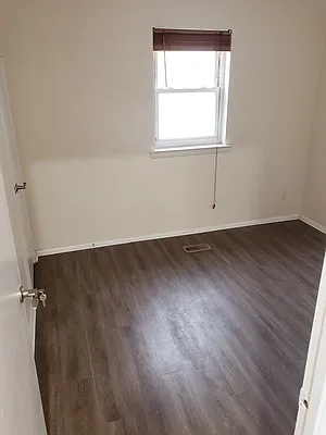 Rented by Metro Garden Realty NYC | media 23