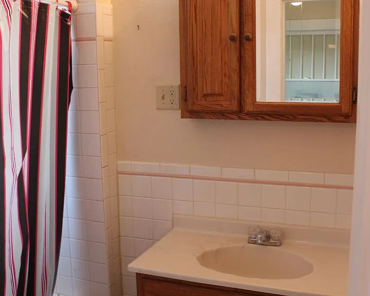 1407 Danforth Ave — Photo 4
